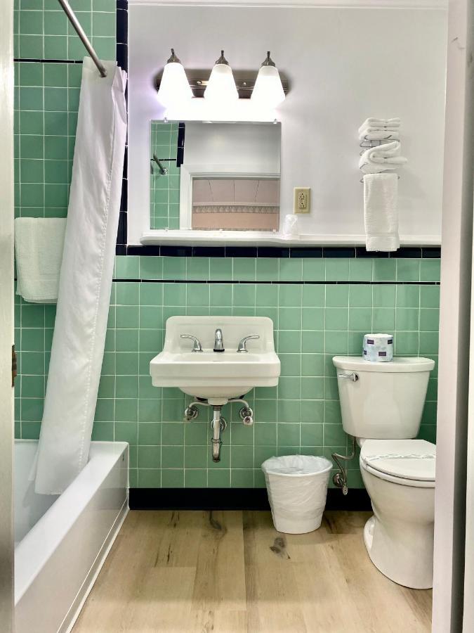 Bucksport Inn Ngoại thất bức ảnh